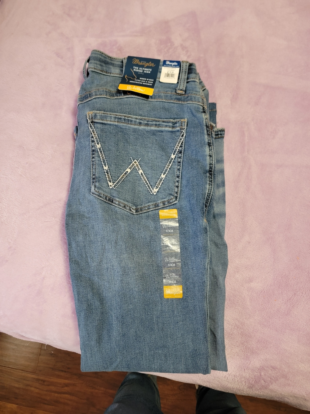 Wrangler Women's Light Blue Classic Straight Jeans